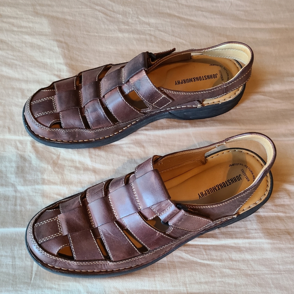 Johnston & Murphy Sandels. Size 12
